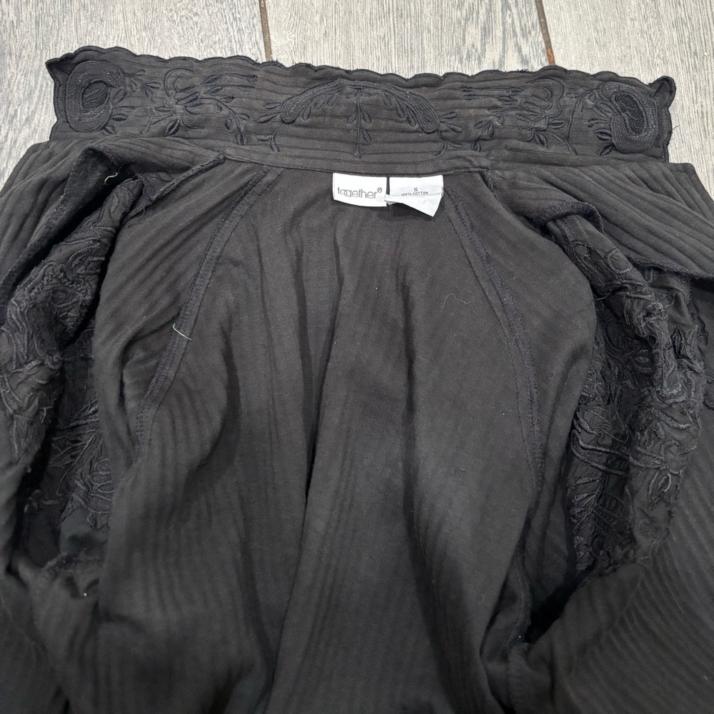 Together 100% Cotton Women’s Embroidered Button Down Size Small - Picture 10 of 10